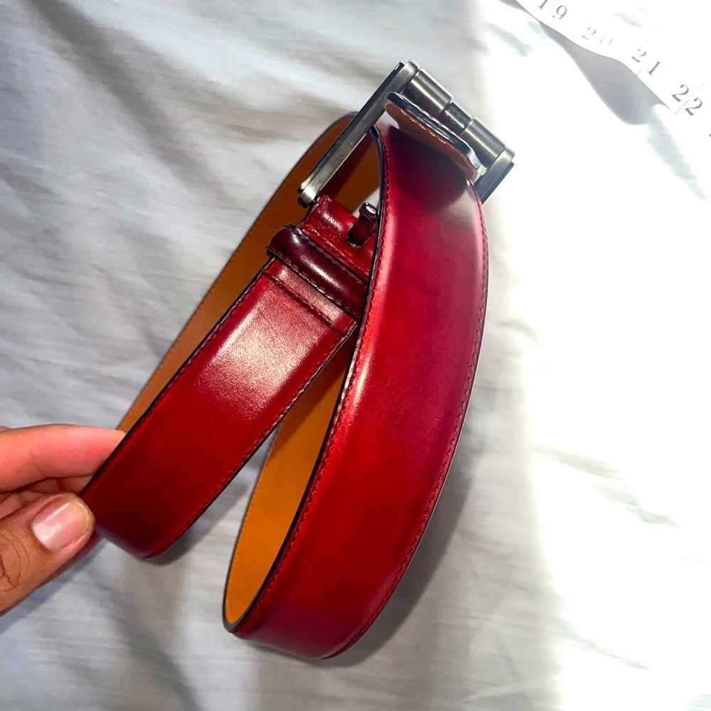 Magnanni Elegant Leather Belt - Rich Burgundy